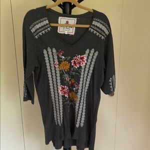 Johnny Was Gray Floral Embroidered Top